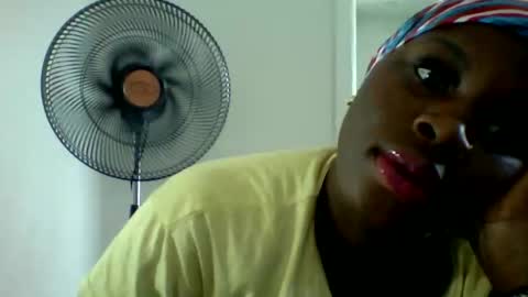 Snapshot of sexyannx chatting on 10.08.25 sexyannx online show from 10.08.25