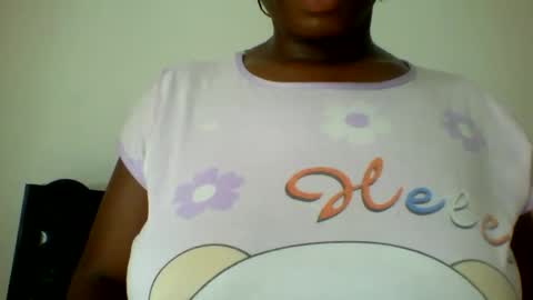 Snapshot of sexyannx chatting on 10.24.25 sexyannx online show from 10.24.25