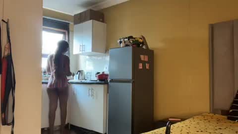 Snapshot of sexyasszeeee chatting on 10.13.25 sexyasszeeee online show from 10.13.25