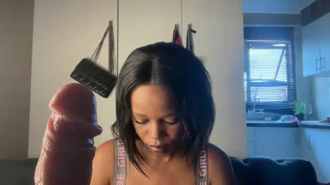 sexyasszeeee online show from 12.05.25