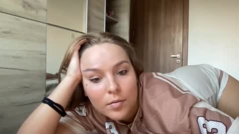 Snapshot of sexyayo666 chatting on 10.03.25 ALAYA online show from 10.03.25