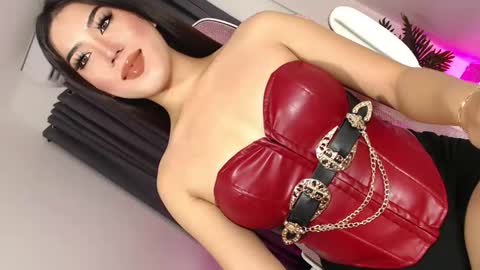 Snapshot of sexybaby2999 chatting on 10.30.25 Lexie online show from 10.30.25