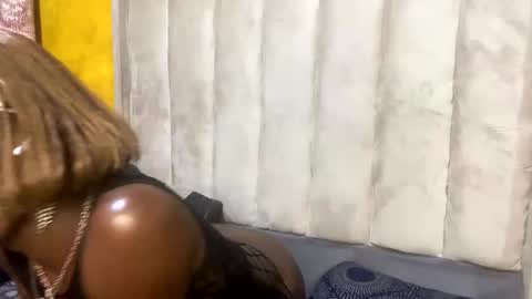 Snapshot of sexybear012 chatting on 10.23.25 sexybear012 online show from 10.23.25