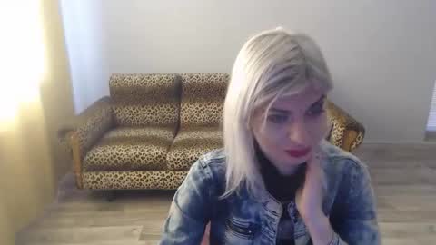 sexybeatriice online show from 12.17.24