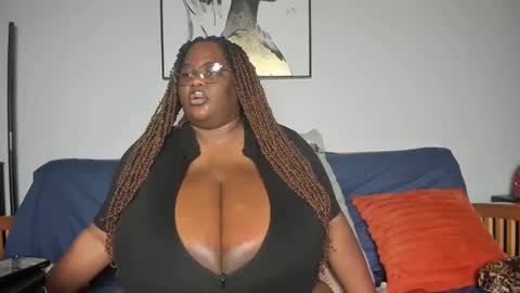 sexyblackhugetits online show from 02.09.25
