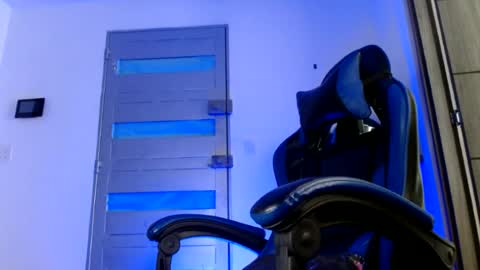 Snapshot of sexyboy_bigclit chatting on 06.28.26 Iker online show from 06.28.26