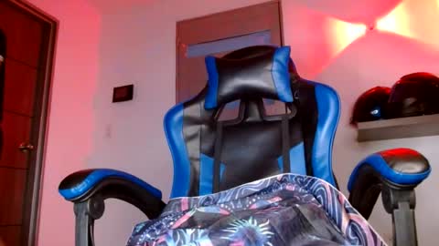 Snapshot of sexyboy_bigclit chatting on 07.10.26 Iker online show from 07.10.26