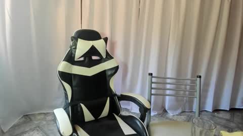 Snapshot of sexybrazilianboyy chatting on 12.17.25 brazilianboyy online show from 12.17.25