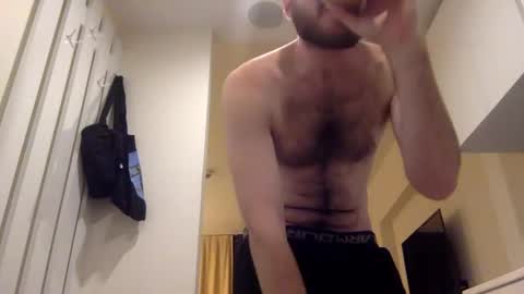 Snapshot of sexybroke chatting on 01.27.25 sexybroke online show from 01.27.25