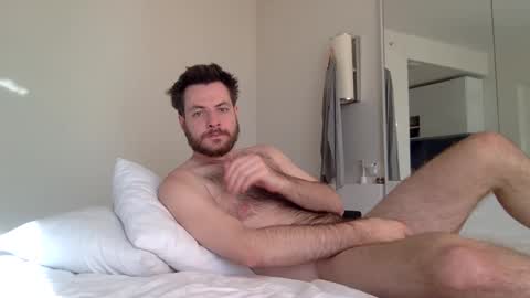 Snapshot of sexybroke chatting on 01.28.25 sexybroke online show from 01.28.25