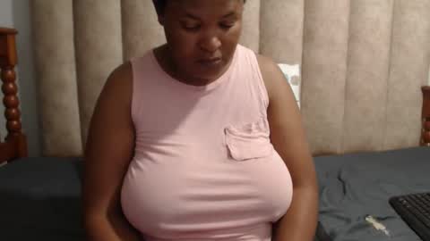 sexybustyxx online show from 12.16.25