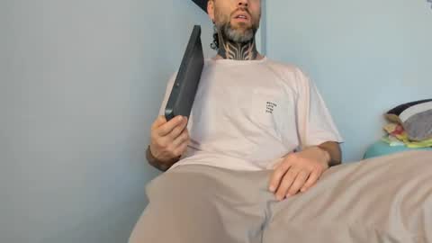 Antonioylola online show from 02.22.25