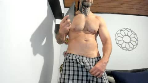 Antonioylola online show from 04.27.26