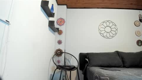 Snapshot of sexycolombian2022 chatting on 05.17.26 Antonioylola online show from 05.17.26