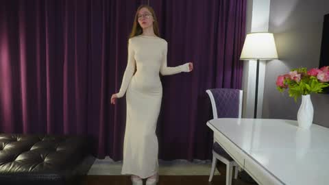 Snapshot of sexycutegirs chatting on 09.25.25 Hello my name is Merry every 200 subs - Hot show Fav patterns 577123 pvt open online show from 09.25.25