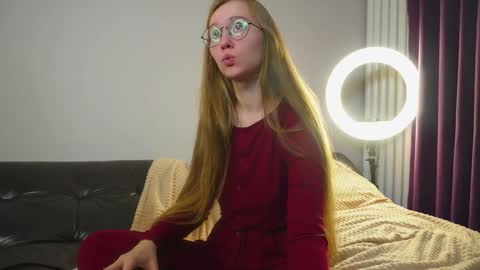 Snapshot of sexycutegirs chatting on 10.04.25 Hello my name is Merry every 200 subs - Hot show Fav patterns 577123 pvt open online show from 10.04.25