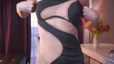 Snapshot of sexycutegirs chatting on 10.25.25 Hello my name is Merry every 200 subs - Hot show Fav patterns 577123 pvt open online show from 10.25.25