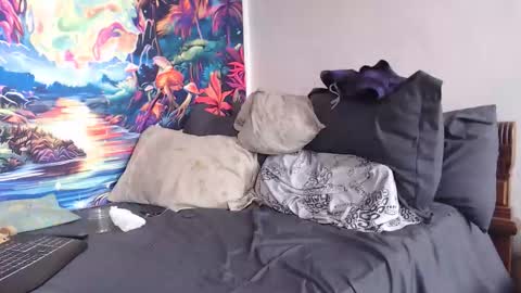 Snapshot of sexydarkhunter2 chatting on 09.19.25 Mike online show from 09.19.25