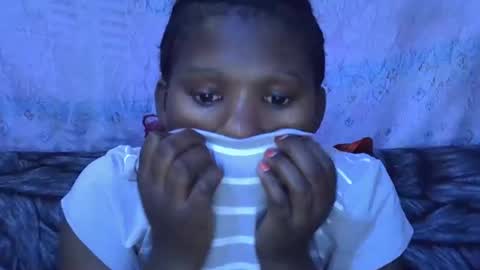 Snapshot of sexydoll002 chatting on 10.11.25 sexydoll002 online show from 10.11.25