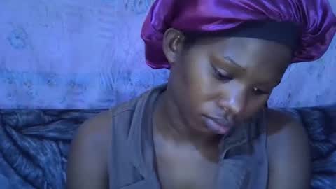 Snapshot of sexydoll002 chatting on 10.21.25 sexydoll002 online show from 10.21.25