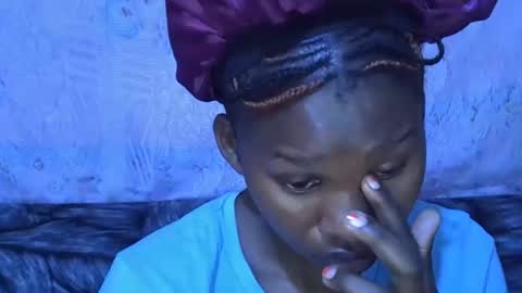 Snapshot of sexydoll002 chatting on 10.29.25 sexydoll002 online show from 10.29.25