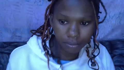 Snapshot of sexydoll002 chatting on 10.30.25 sexydoll002 online show from 10.30.25