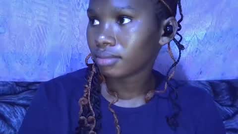 Snapshot of sexydoll002 chatting on 11.04.25 sexydoll002 online show from 11.04.25