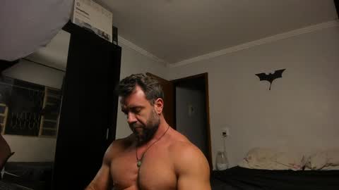 Snapshot of sexyflightz chatting on 01.08.25 chris online show from 01.08.25