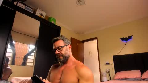 Snapshot of sexyflightz chatting on 11.14.25 chris online show from 11.14.25