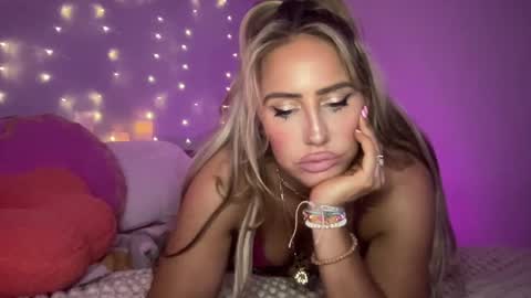 Ashley Love online show from 01.11.25