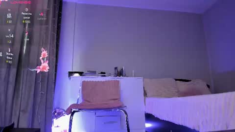 Snapshot of sexyjasmin19 chatting on 06.23.26 Jasmin online show from 06.23.26