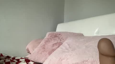 Snapshot of sexyjenny999 chatting on 09.17.25 Jenny online show from 09.17.25