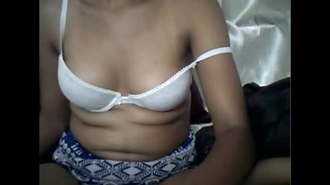 sexylarra12 online show from 01.04.25