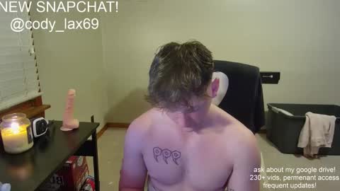 Snapshot of sexylax69 chatting on 05.27.26 sexylax69 online show from 05.27.26