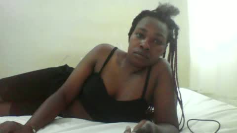 Snapshot of sexylindah chatting on 06.14.26 sexylindah online show from 06.14.26