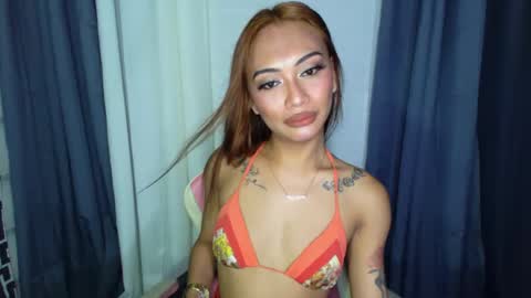 maxine online show from 02.04.25