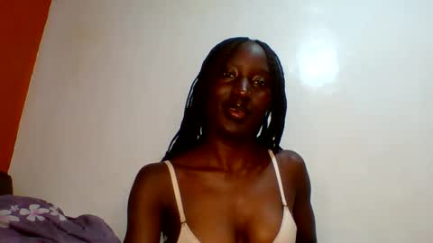 Snapshot of sexylucia5 chatting on 05.16.26 sexylucia5 online show from 05.16.26