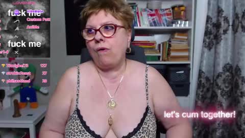 Snapshot of sexylynette4u chatting on 03.02.25 sexylynette4u online show from 03.02.25