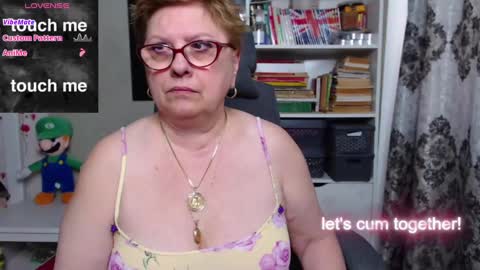 Snapshot of sexylynette4u chatting on 03.04.25 sexylynette4u online show from 03.04.25