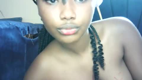 Snapshot of sexymartha5661 chatting on 10.01.25 sexymartha5661 online show from 10.01.25