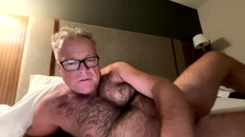 Snapshot of sexymundeman chatting on 07.28.26 Raymond Art Model online show from 07.28.26