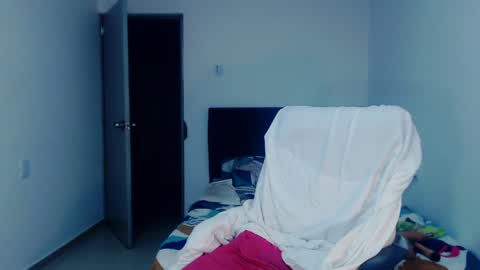 Natalia Duran online show from 12.28.24