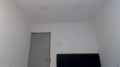 Snapshot of sexynatalia25 chatting on 04.22.26 Natalia Duran online show from 04.22.26
