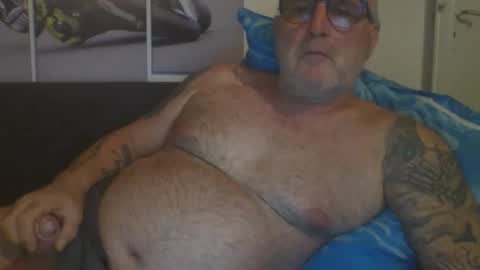Snapshot of sexypaa chatting on 01.23.25 sexypaa online show from 01.23.25