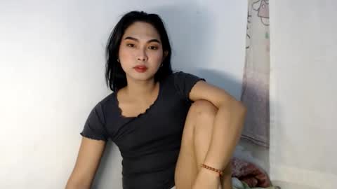 Snapshot of sexypetiteraine chatting on 06.07.26 sexypetiteraine online show from 06.07.26