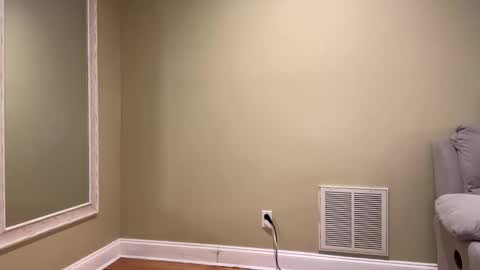 Snapshot of sexypiglet2728 chatting on 12.29.24 Sexypiglet2728 online show from 12.29.24