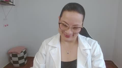 Snapshot of sexypsychologist chatting on 05.11.26 Sexy Psychologist online show from 05.11.26