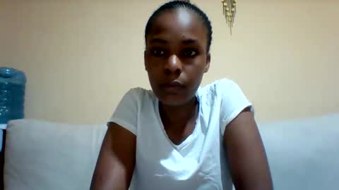 DOVY ACHIENG online show from 09.19.25