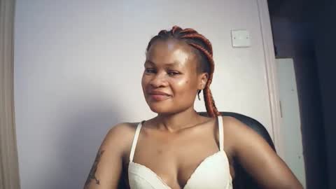 queenivy online show from 12.18.25