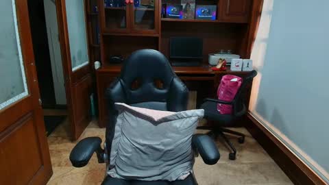 R A C H E L online show from 12.01.25